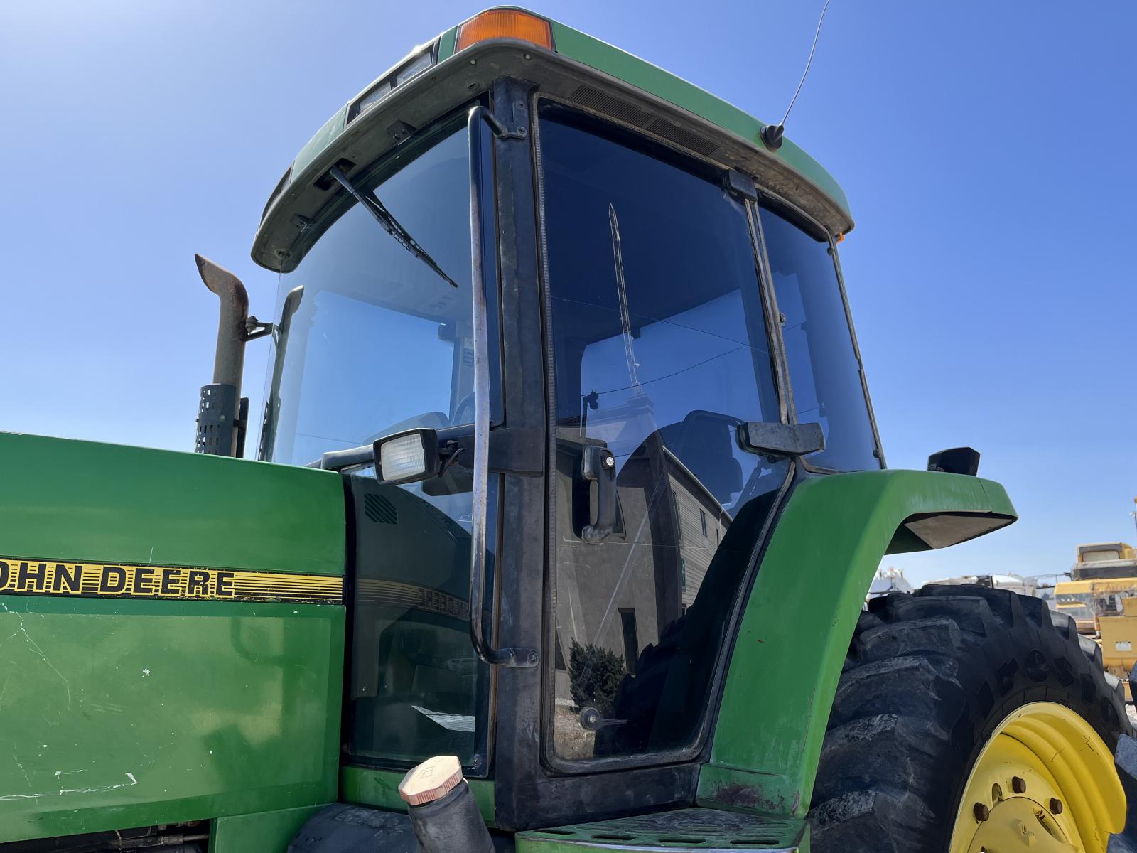 ./imagenes/INVOICE/2019/17576/TRACTOR JOHN DEERE 7800 (23).JPG